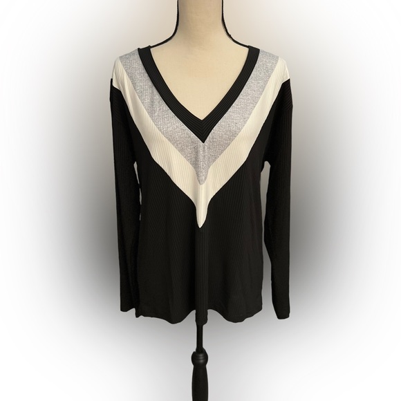 Exclusively Fancy Tops - NWT - Exclusively Fancy - Ribbed Long Sleeve Detailed Top